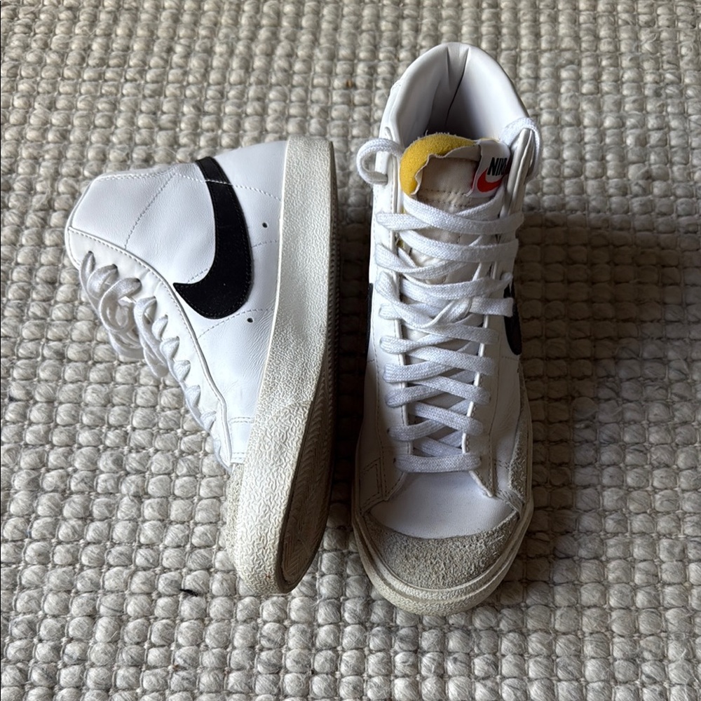 Nike women’s Blazers